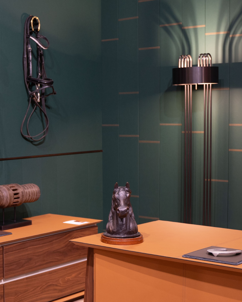una foto della lampada TMB allo showroom di Casa Covre